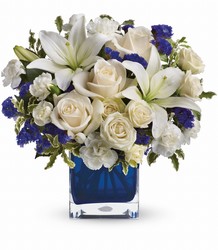 Teleflora's Sapphire Skies Bouquet from Schultz Florists, flower delivery in Chicago